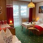 Haus Bodenwinkler Bed & Breakfast 3*