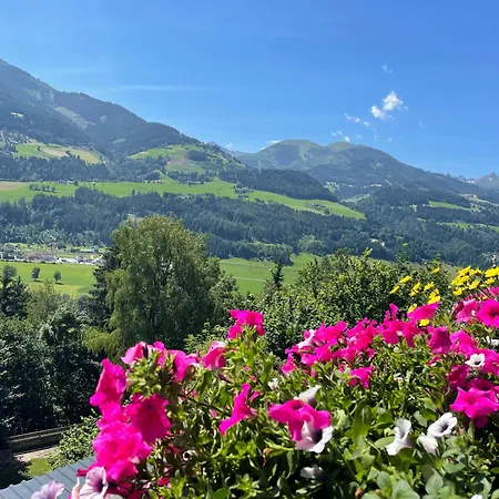 Haus Bodenwinkler Bed & Breakfast 3*