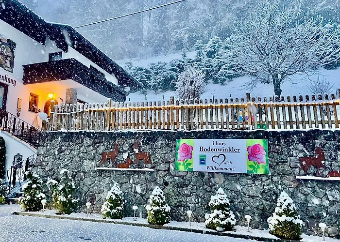 Haus Bodenwinkler Bed & Breakfast 3*
